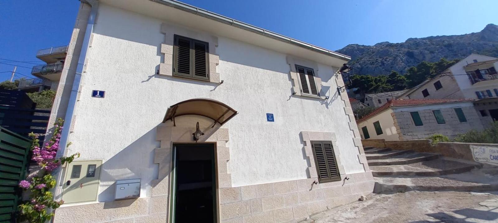 House Boban With Private Pool And Garage Mimice
